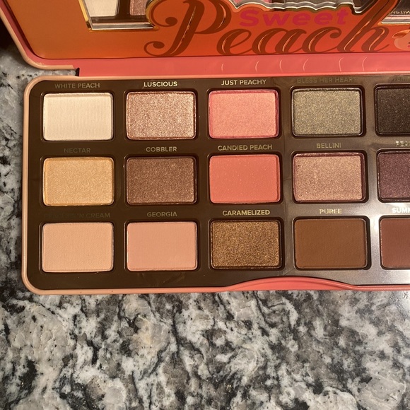 Too Faced Sweet Peach Eyeshadow Palette NEW - Picture 3 of 11